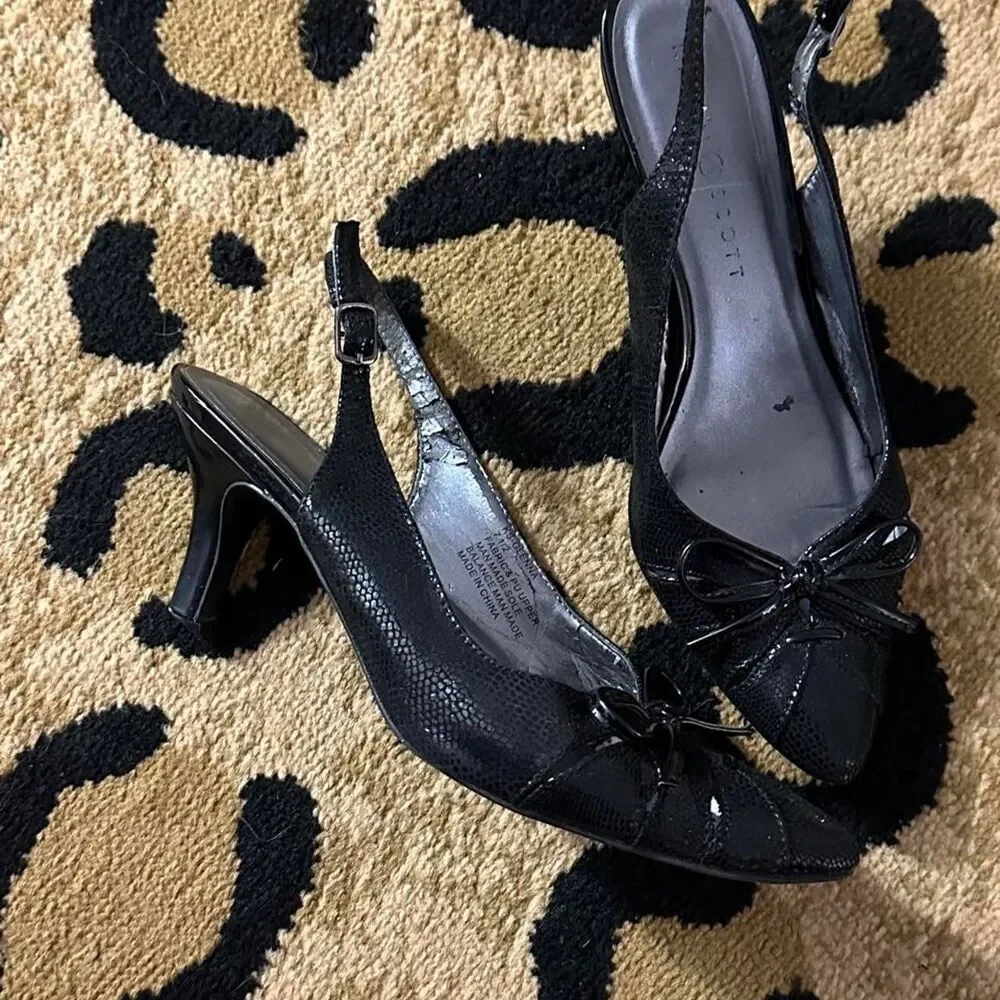 Karen-scott Women's Black Courts